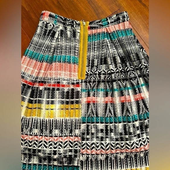 Romeo & Juliet Couture Lace Pleat Skirt , Size Small - Picture 7 of 11